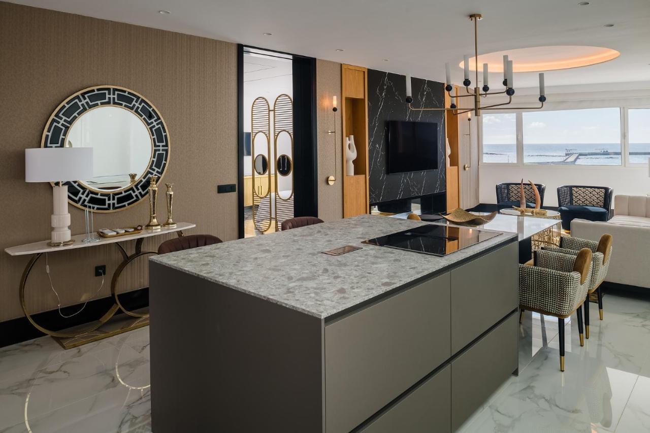 Blue Marina Suites - Boutique Apartments Арресифе Экстерьер фото