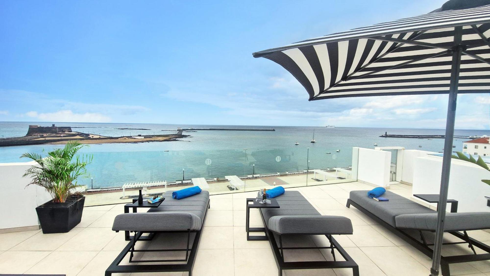 Blue Marina Suites - Boutique Apartments Арресифе Экстерьер фото